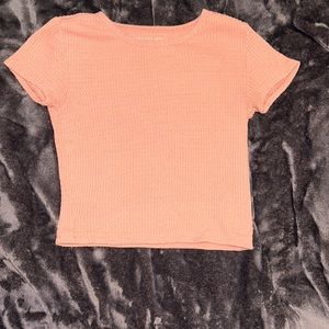 Slightly cropped tee-shirt. American Eagle